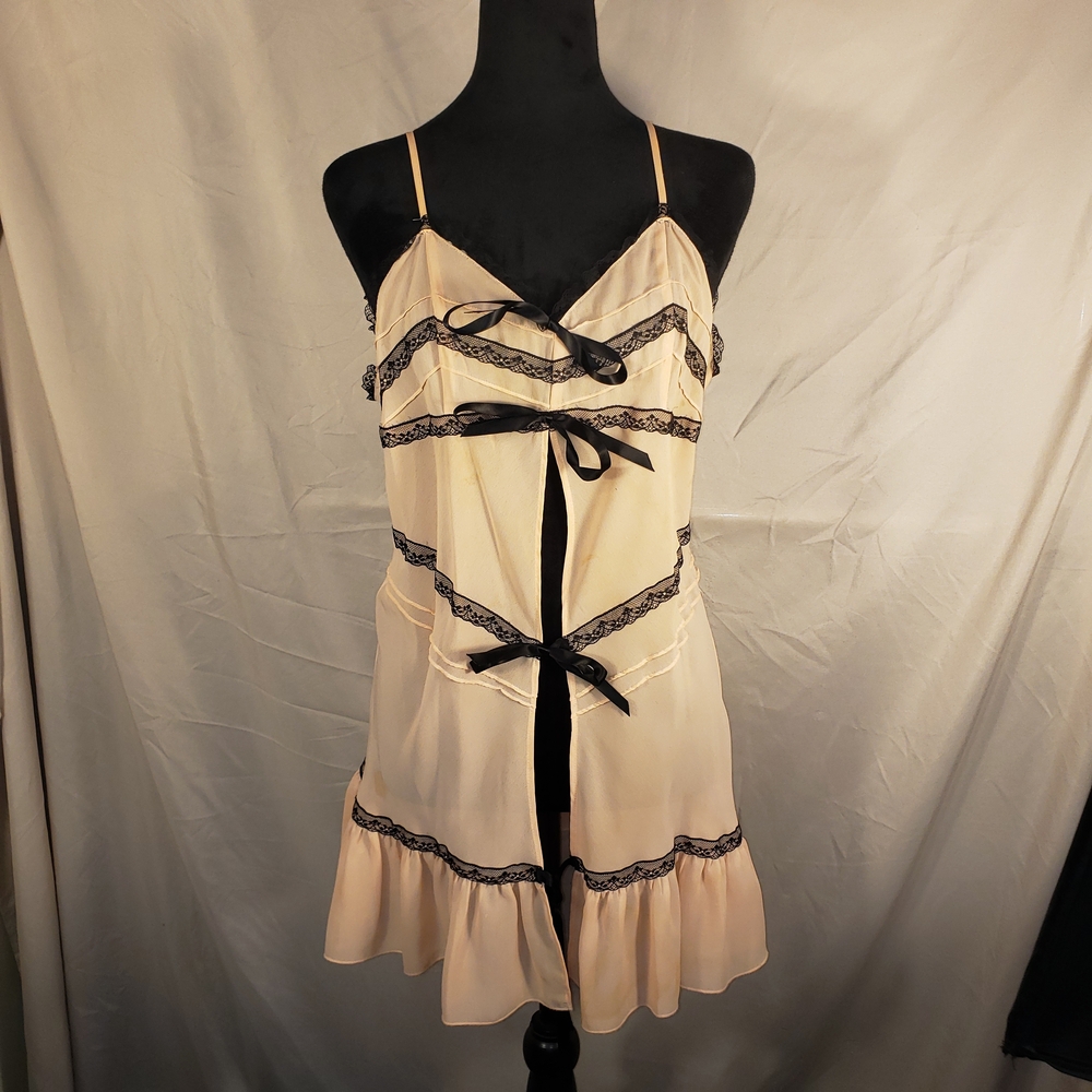 Madison Intimates Chic Cream and Black Lace Chemise - M